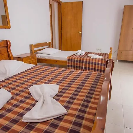 Apartament George Laz