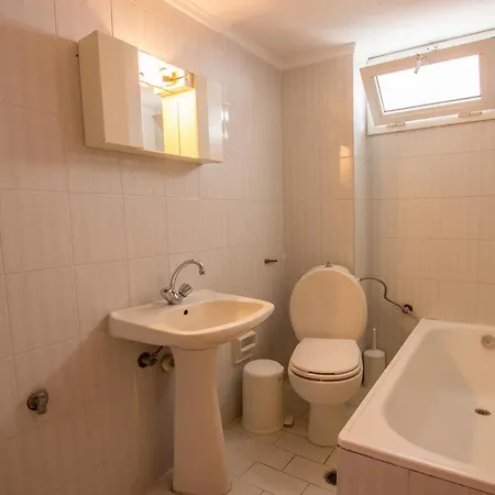 Apartment George Laz Nea Vrasna