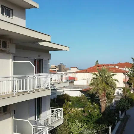 Apartment George Laz
