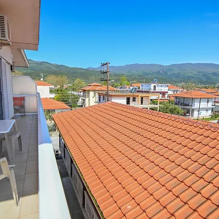 George Laz Apartment Nea Vrasna